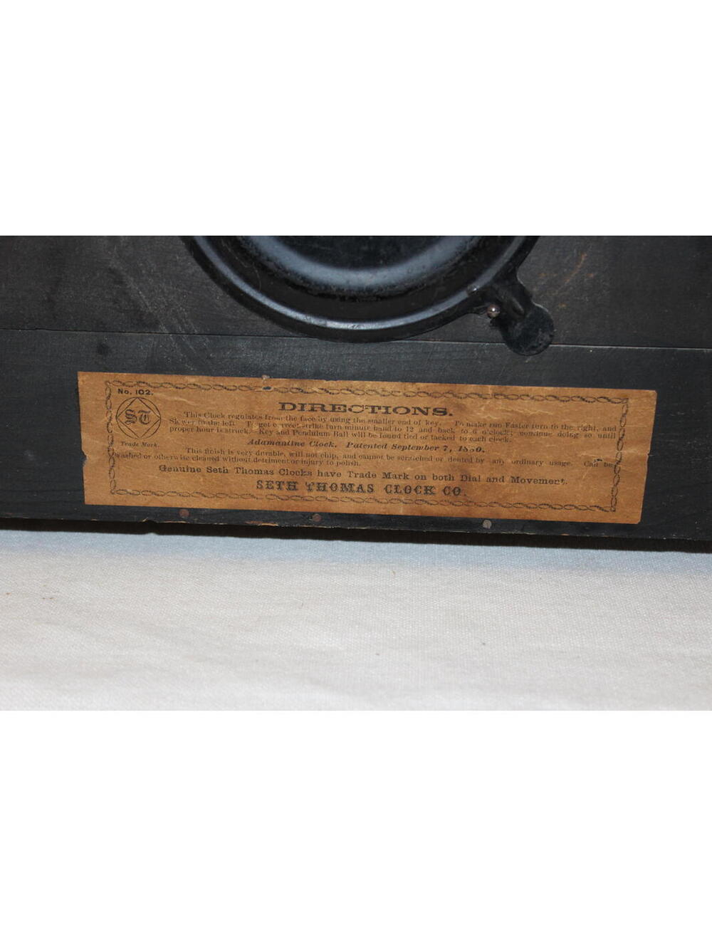 Antique Seth Thomas Adamantine Mantel Clock – Key Wind – Late 1800s - Picture 5 of 7
